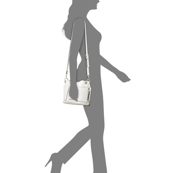 Steve Madden BSAMMY- White Bucket Purse - Picture 6 of 10